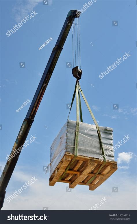 lifting pallets from masonry